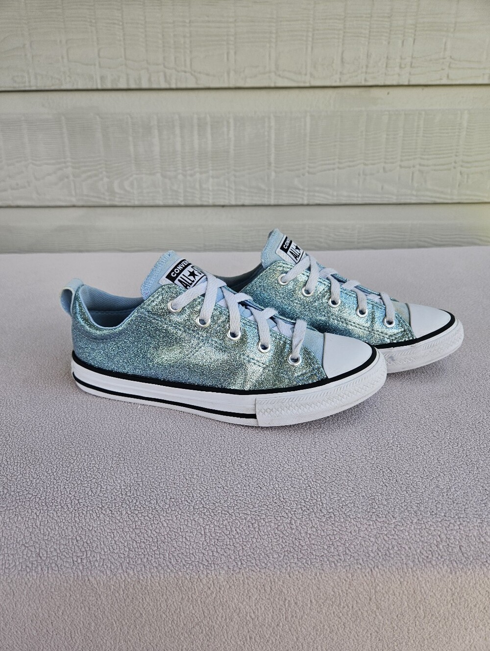 Converse CTAS Low Top Glitter Sparkle Sneakers Youth SZ 2 Blue Skate Athletic